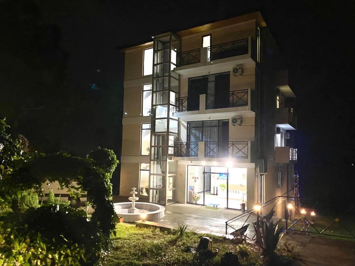 Vita Gardenia Hotel Tskaltubo Εξωτερικό φωτογραφία