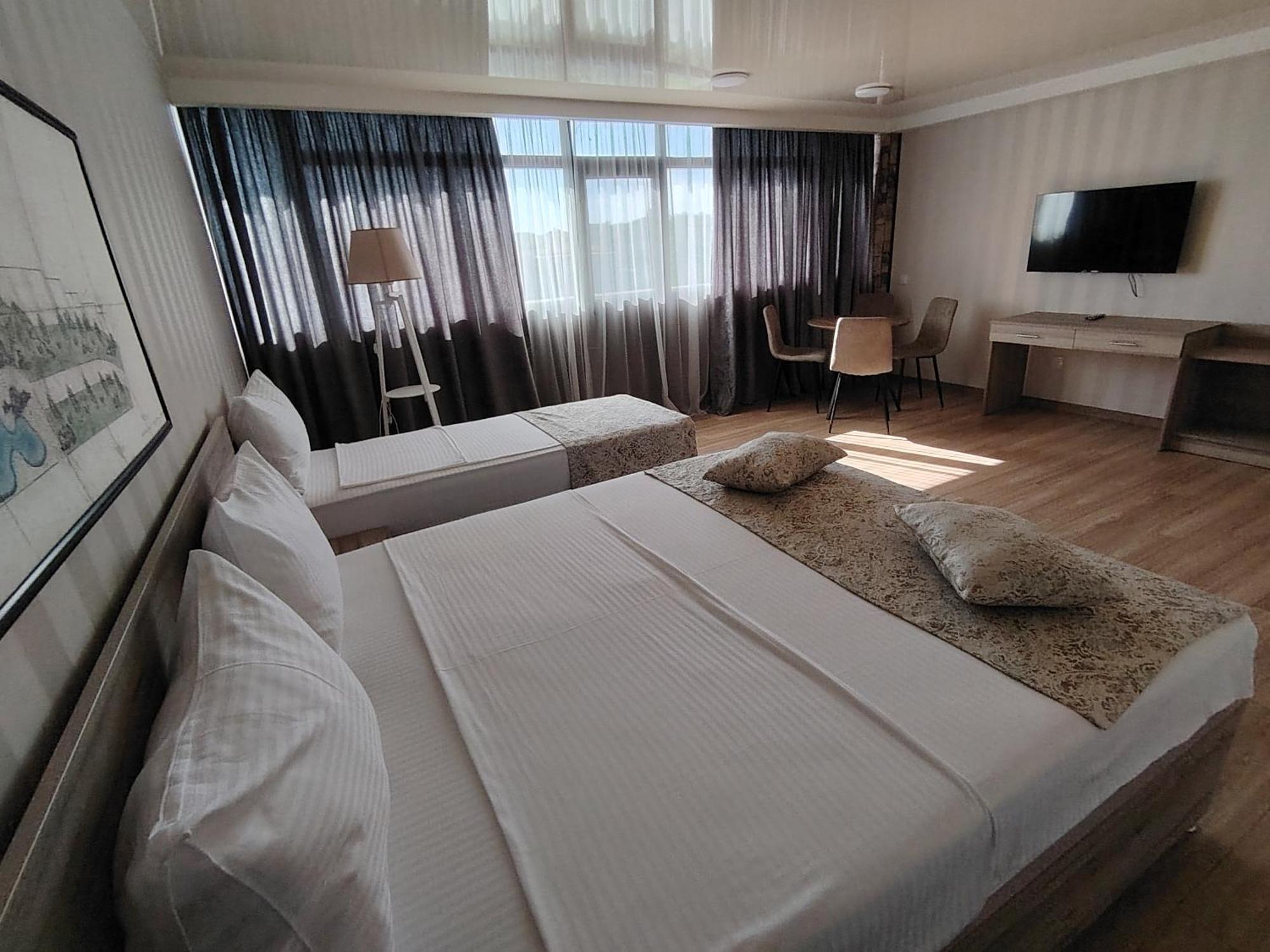 Vita Gardenia Hotel Tskaltubo Εξωτερικό φωτογραφία